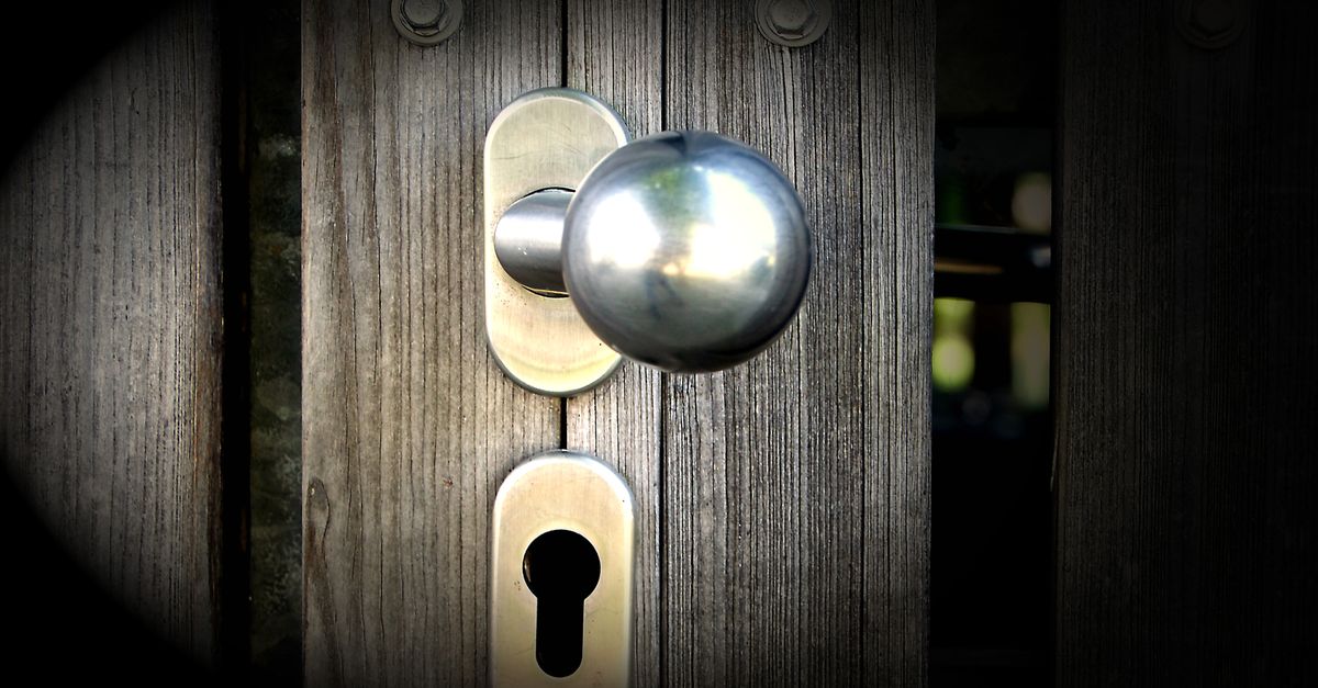 front door lock key — Birmingham Locksmith