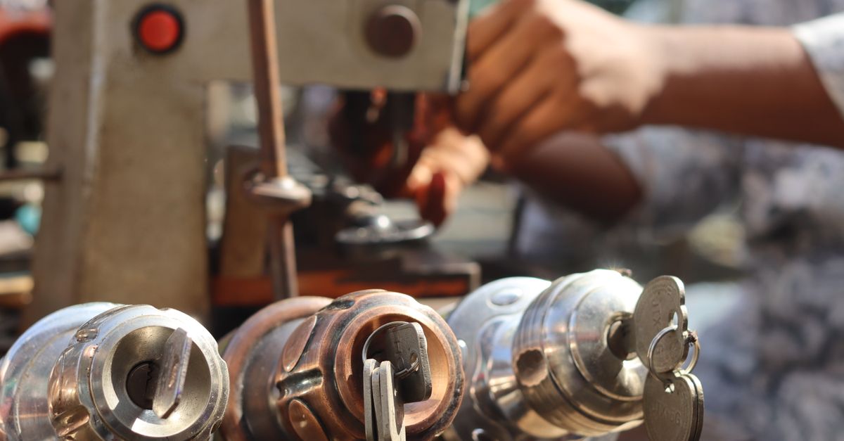 locksmith service technician — Birmingham Locksmith