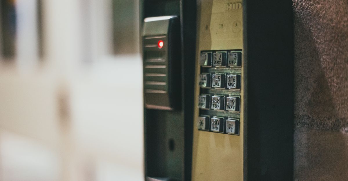 Why Birmingham Businesses Are Moving to Electronic Access Control Installation — Birmingham Locksmith